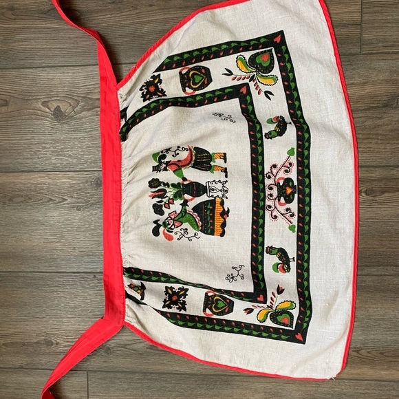 Apron - Picture 3 of 4